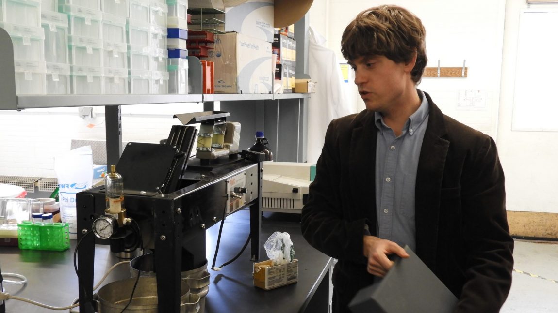Spectral Analysis to Remove Mycotoxin Contaminated Grain