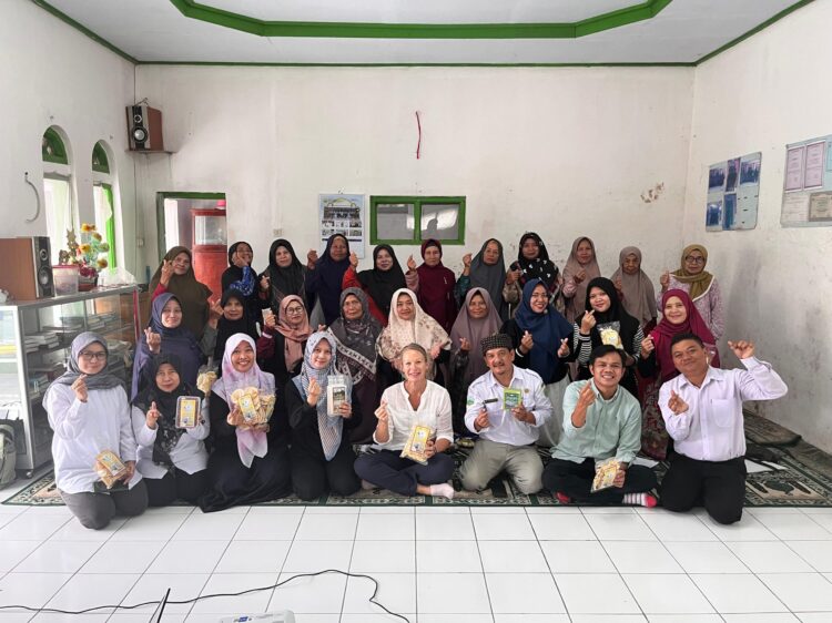 “I Saw What They Could Do, And I Joined Them!”  – Building the Skills of Female-Led Farmer Groups in Indonesia